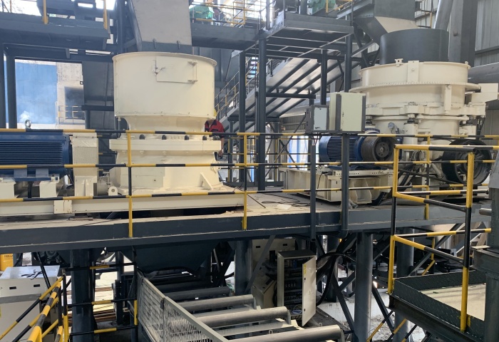 礦山破碎與篩分設(shè)備常見故障解析